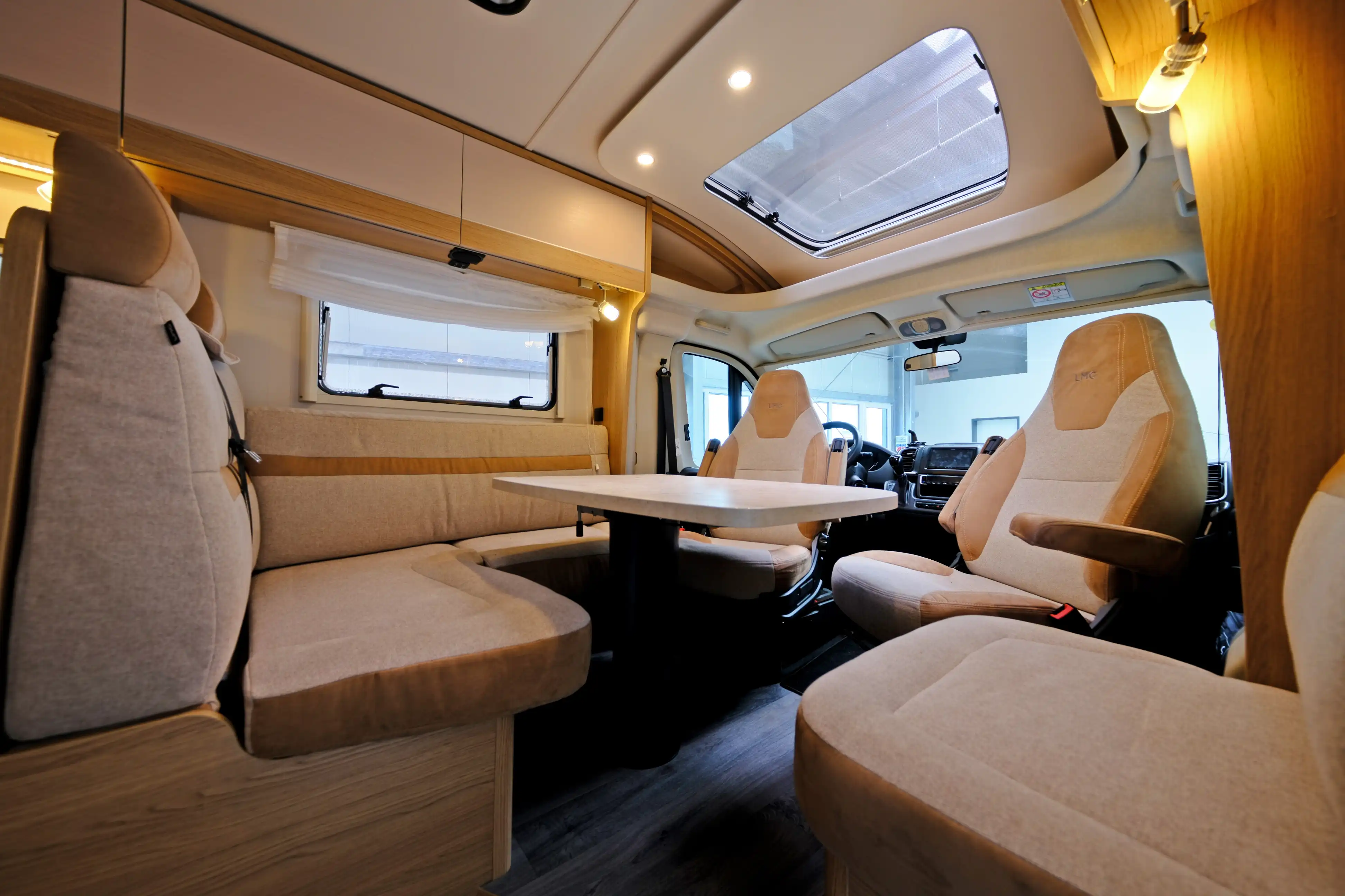 LMC Cruiser T 732 G